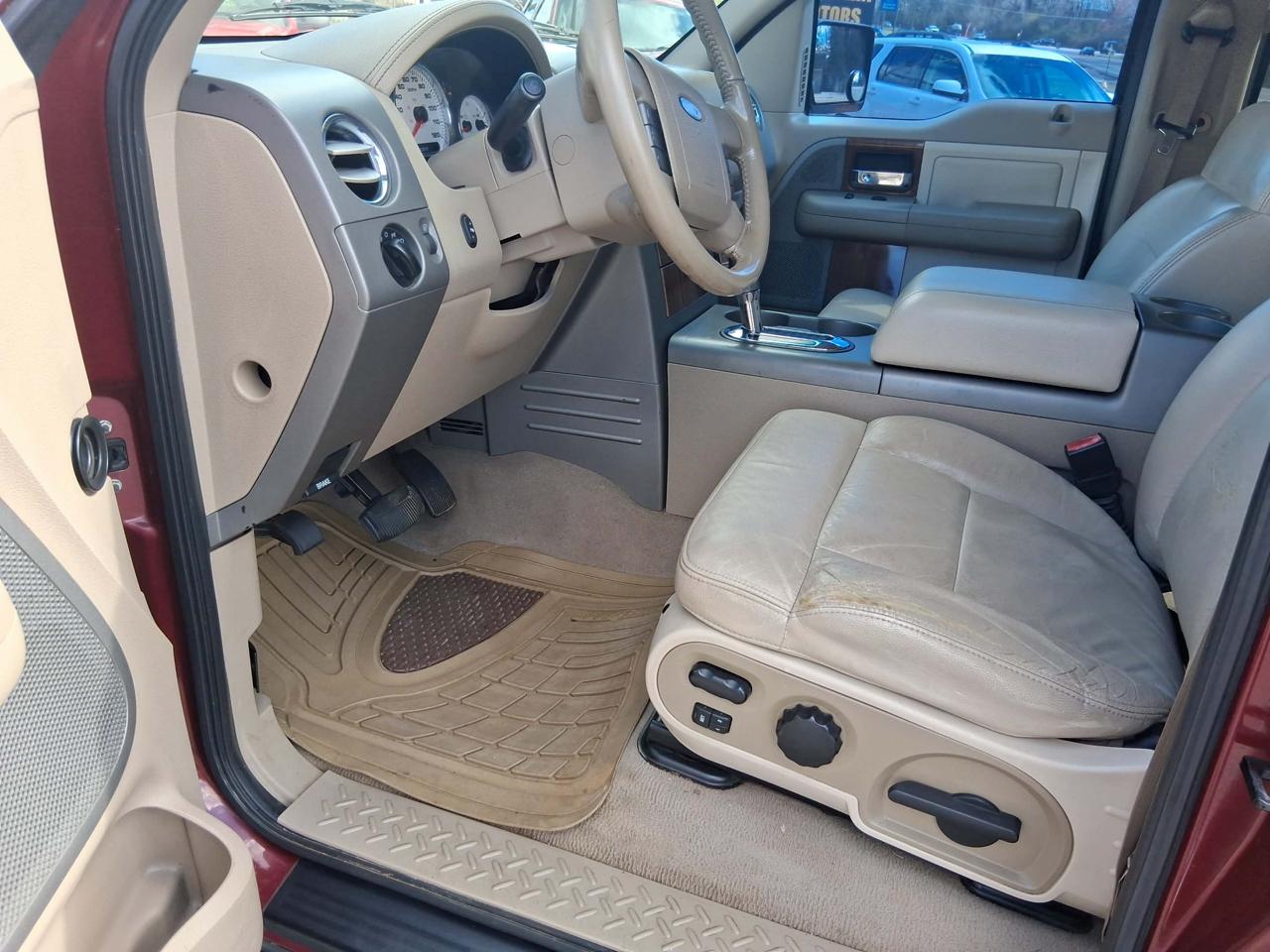 Ford F-150 2WD SuperCrew 145" XL 2004