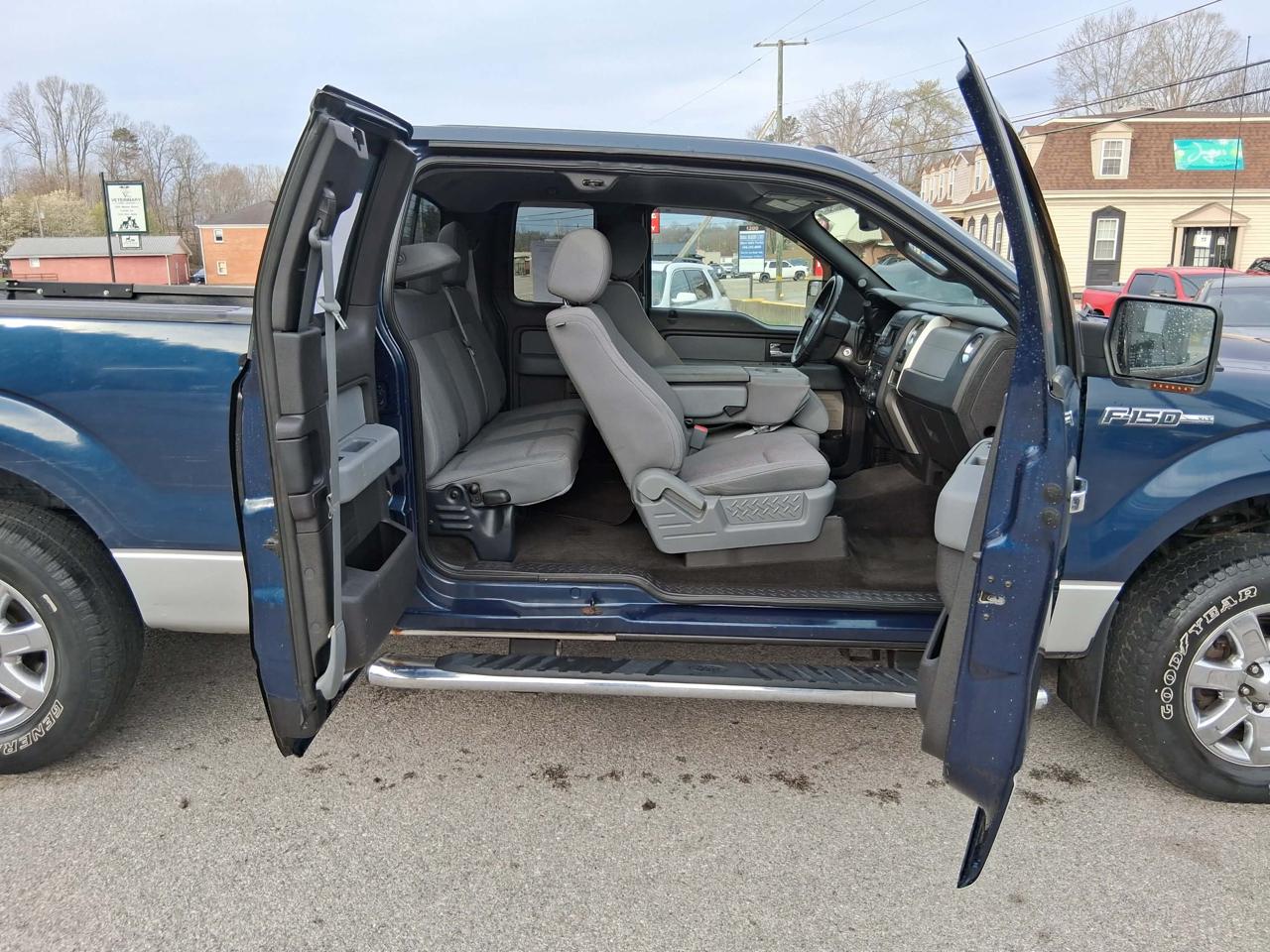 Ford F-150 4WD SuperCab 145" XLT 2013