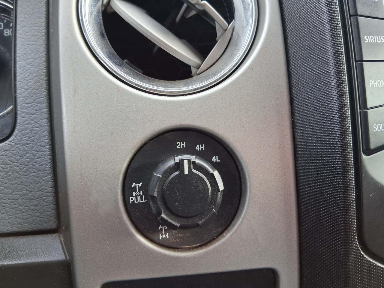 Ford F-150 4WD SuperCab 145" XLT 2013