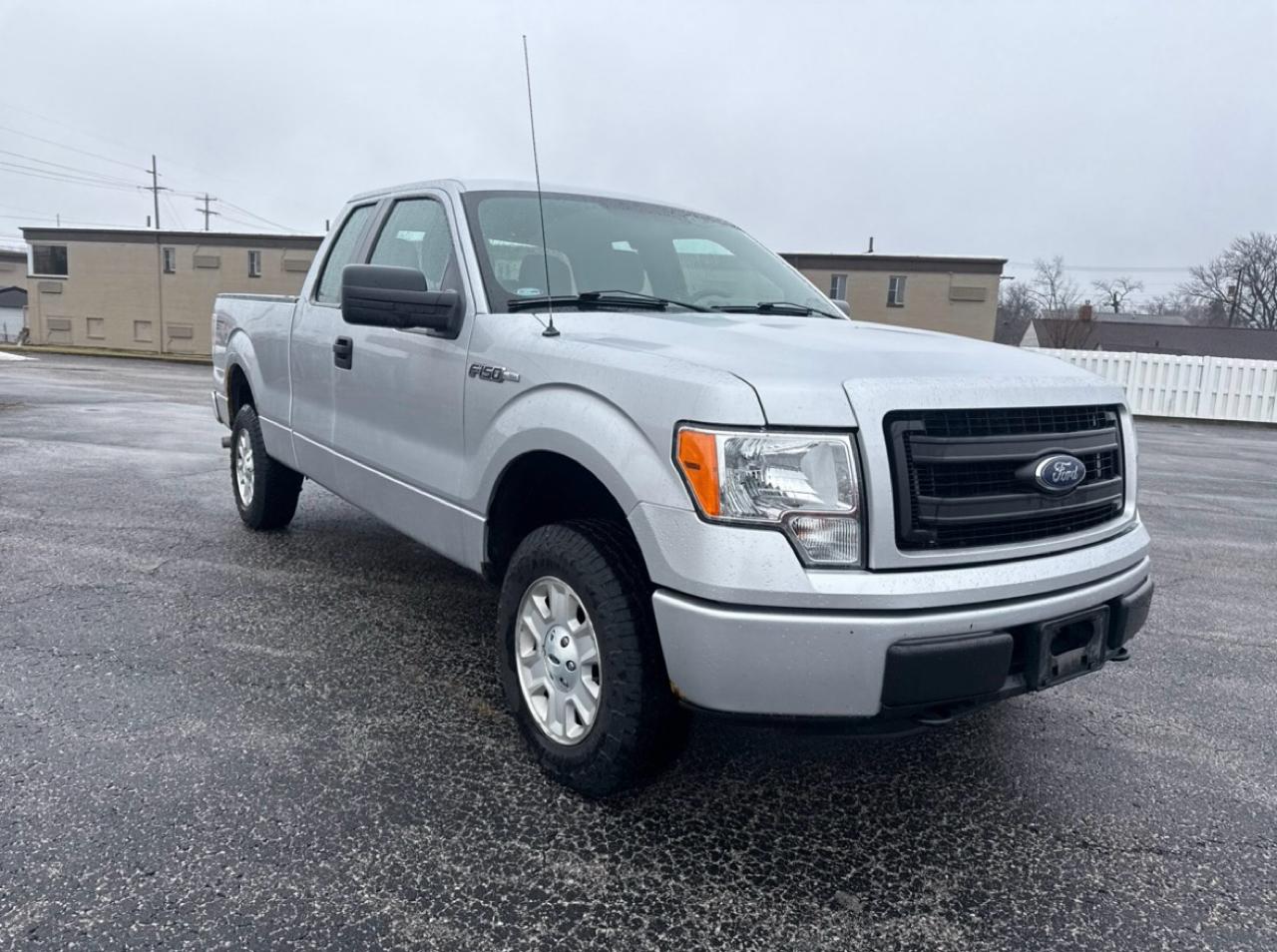 Ford F-150 STX SuperCab 6.5-ft. Bed 4WD 2013