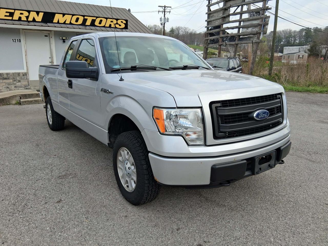 Ford F-150 STX SuperCab 6.5-ft. Bed 4WD 2013