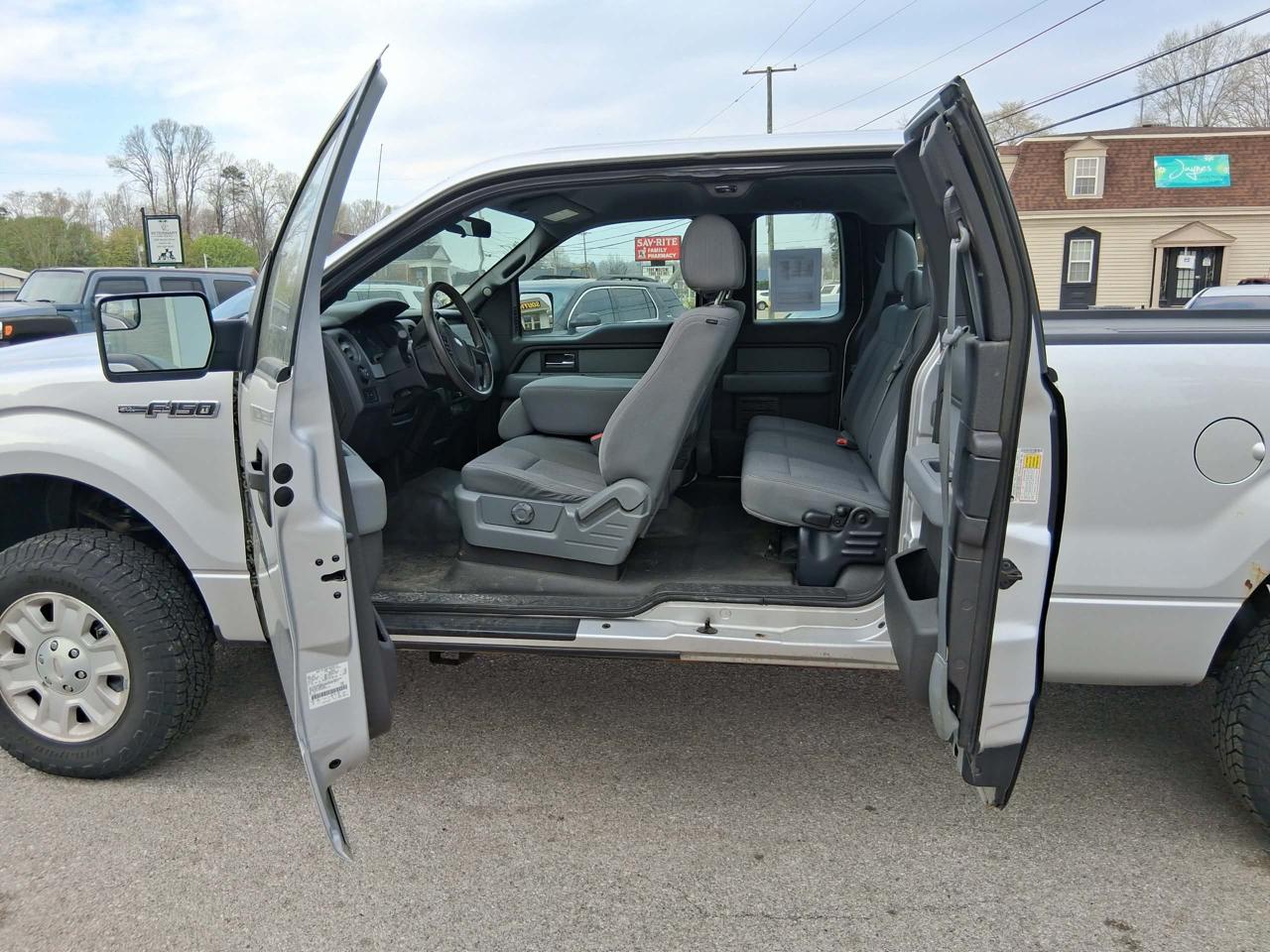 Ford F-150 STX SuperCab 6.5-ft. Bed 4WD 2013