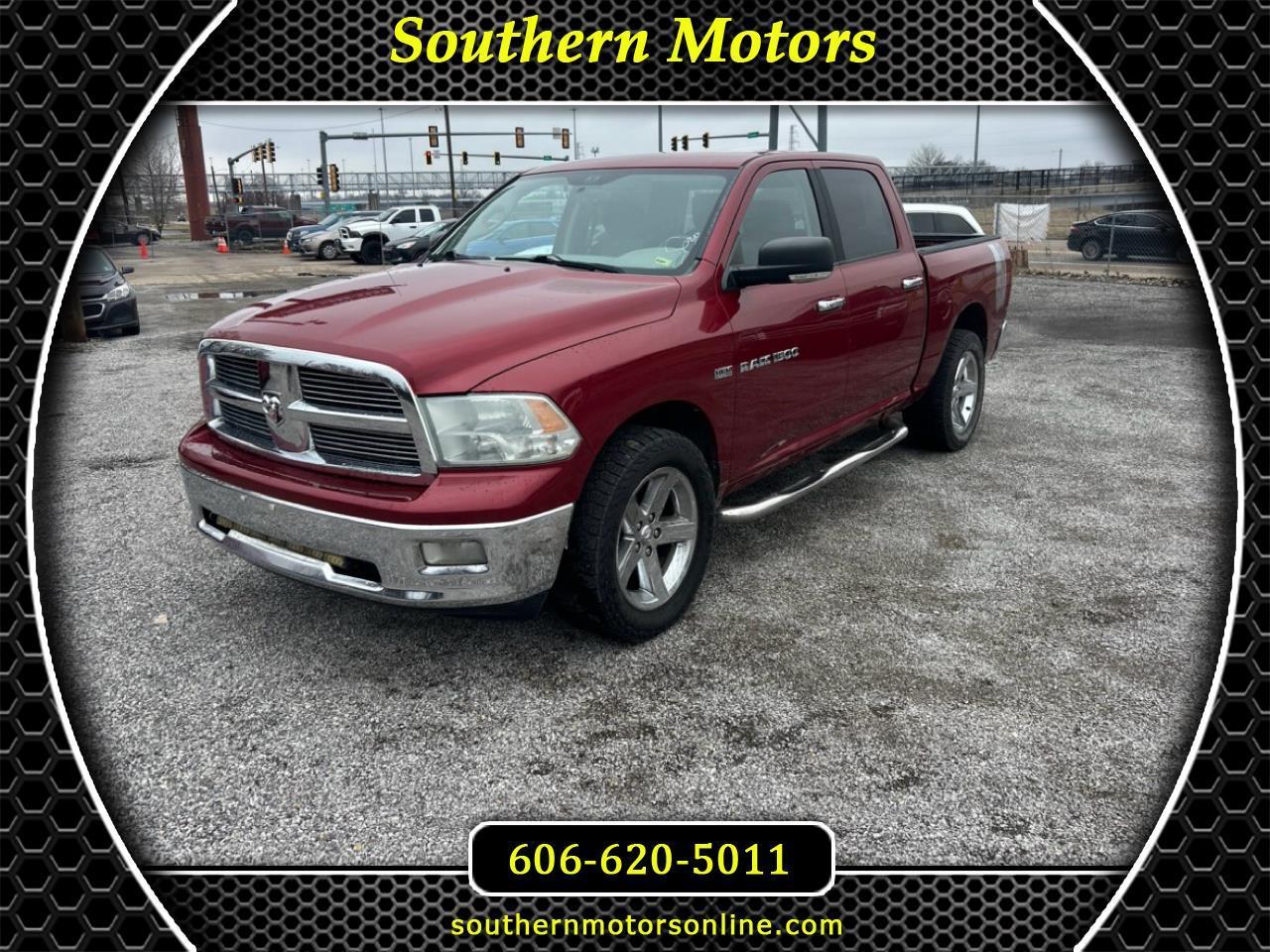 2012 RAM 1500 4WD Crew Cab 140.5" Big Horn