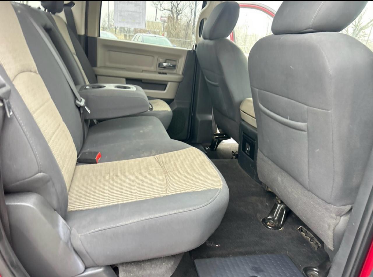 RAM 1500 4WD Crew Cab 140.5" Big Horn 2012