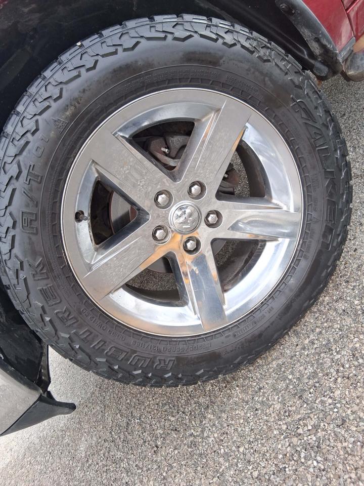 RAM 1500 4WD Crew Cab 140.5" Big Horn 2012