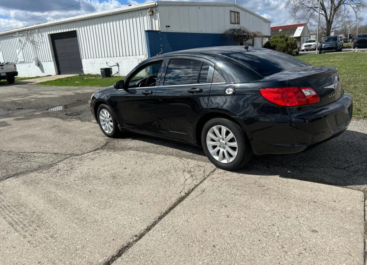 Chrysler Sebring Sedan Limited 2010