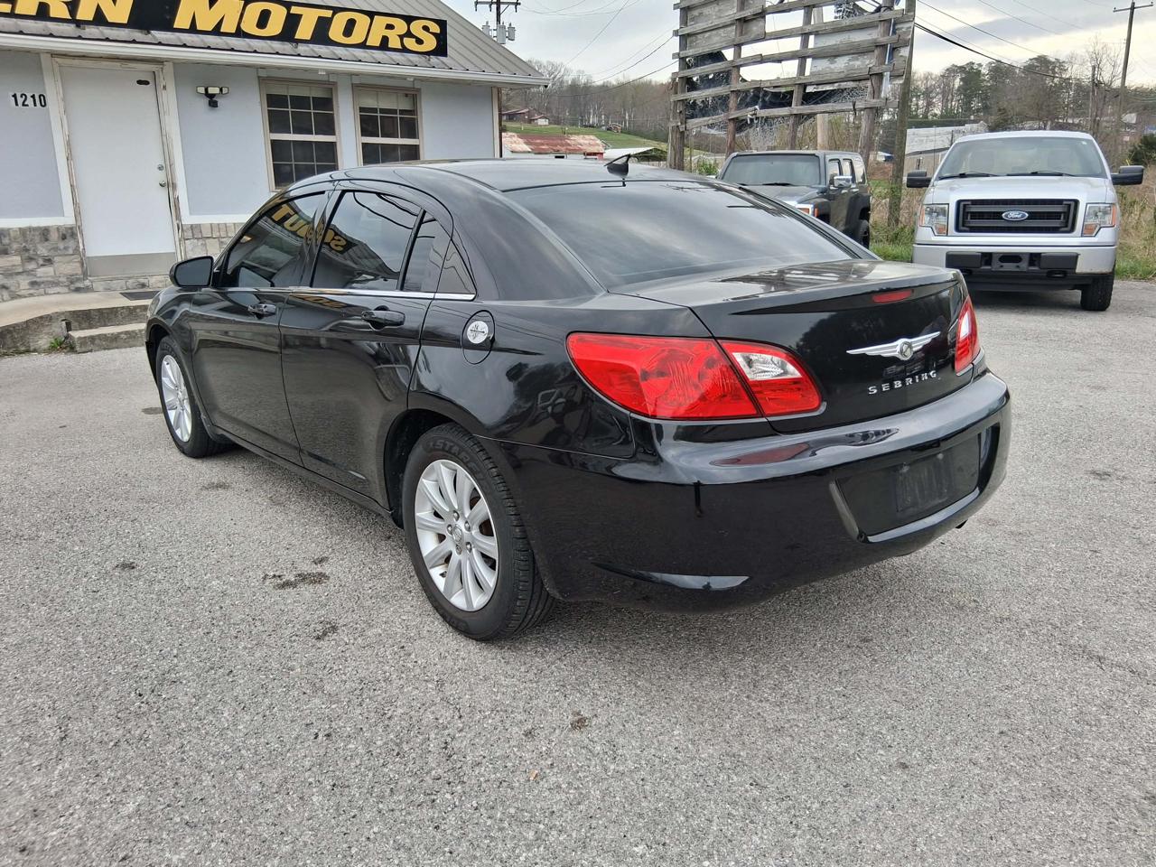 Chrysler Sebring Sedan Limited 2010