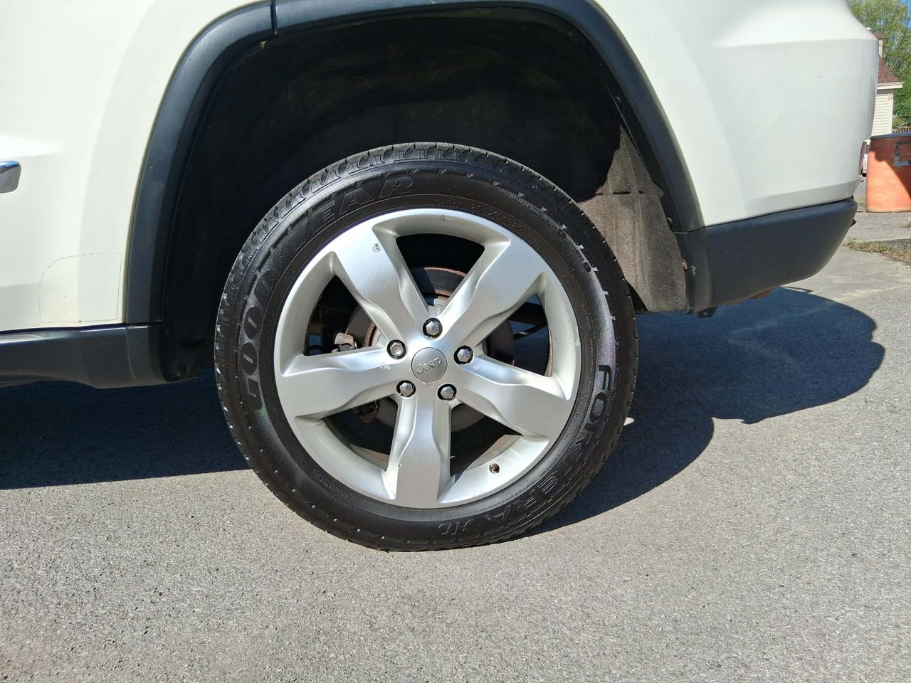 Jeep Grand Cherokee Overland 4WD 2012