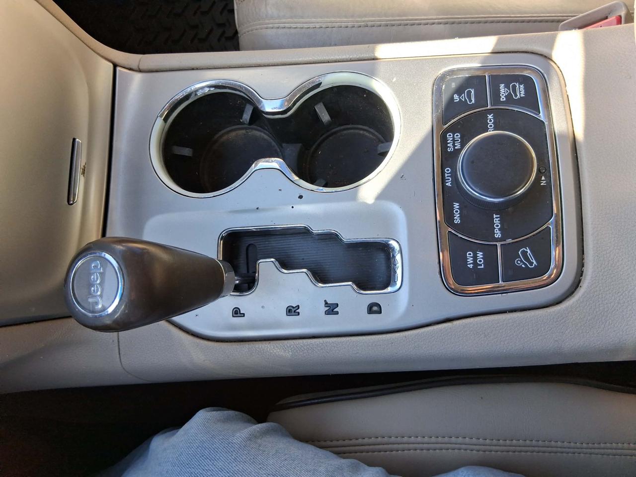 Jeep Grand Cherokee Overland 4WD 2012