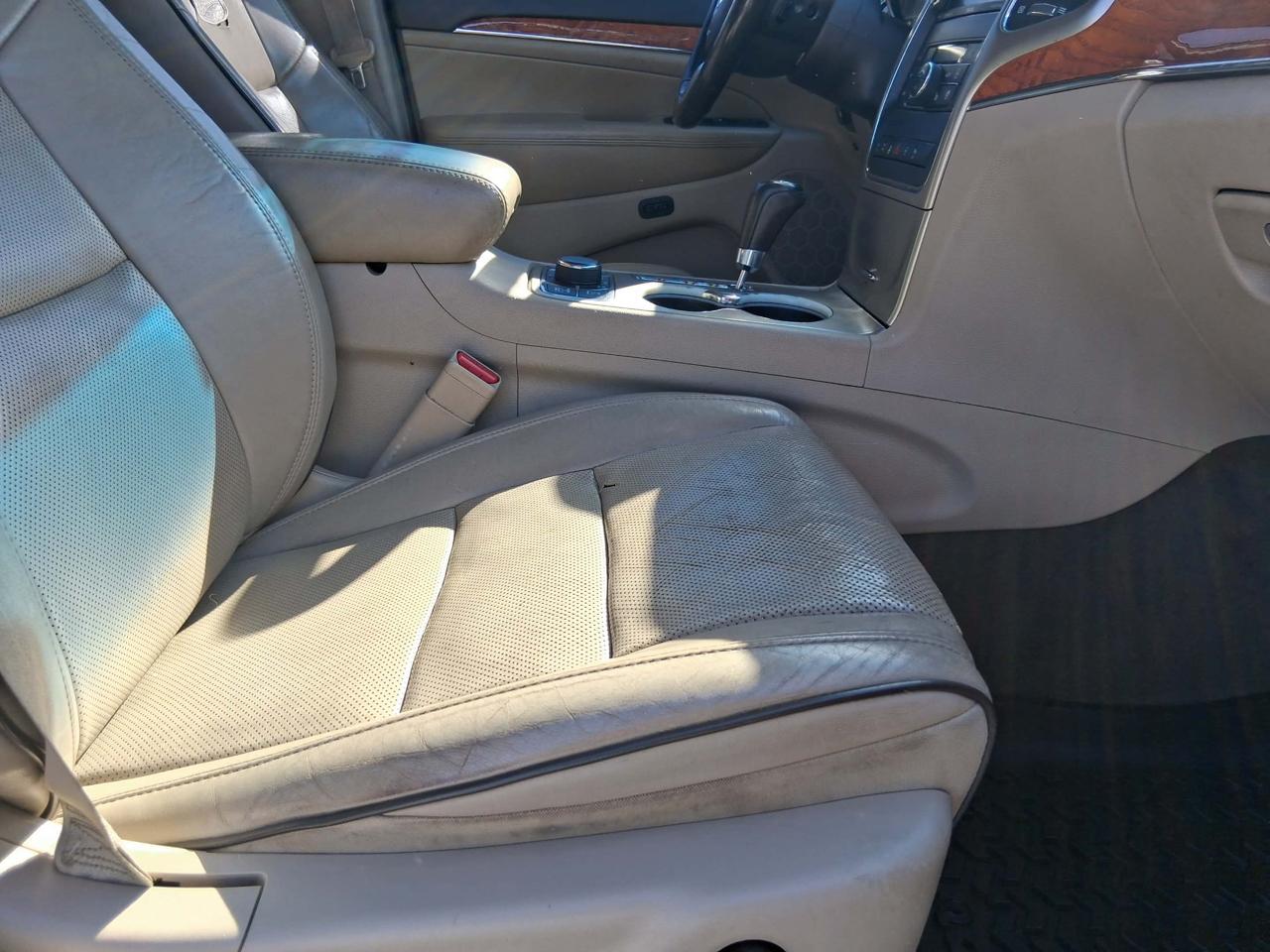 Jeep Grand Cherokee Overland 4WD 2012