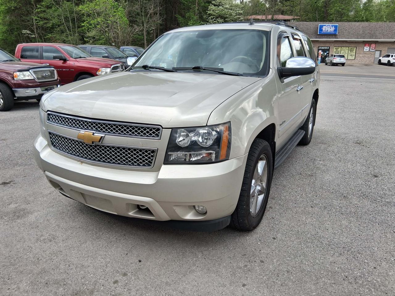 Chevrolet Tahoe 4WD 4dr 1500 LTZ 2013