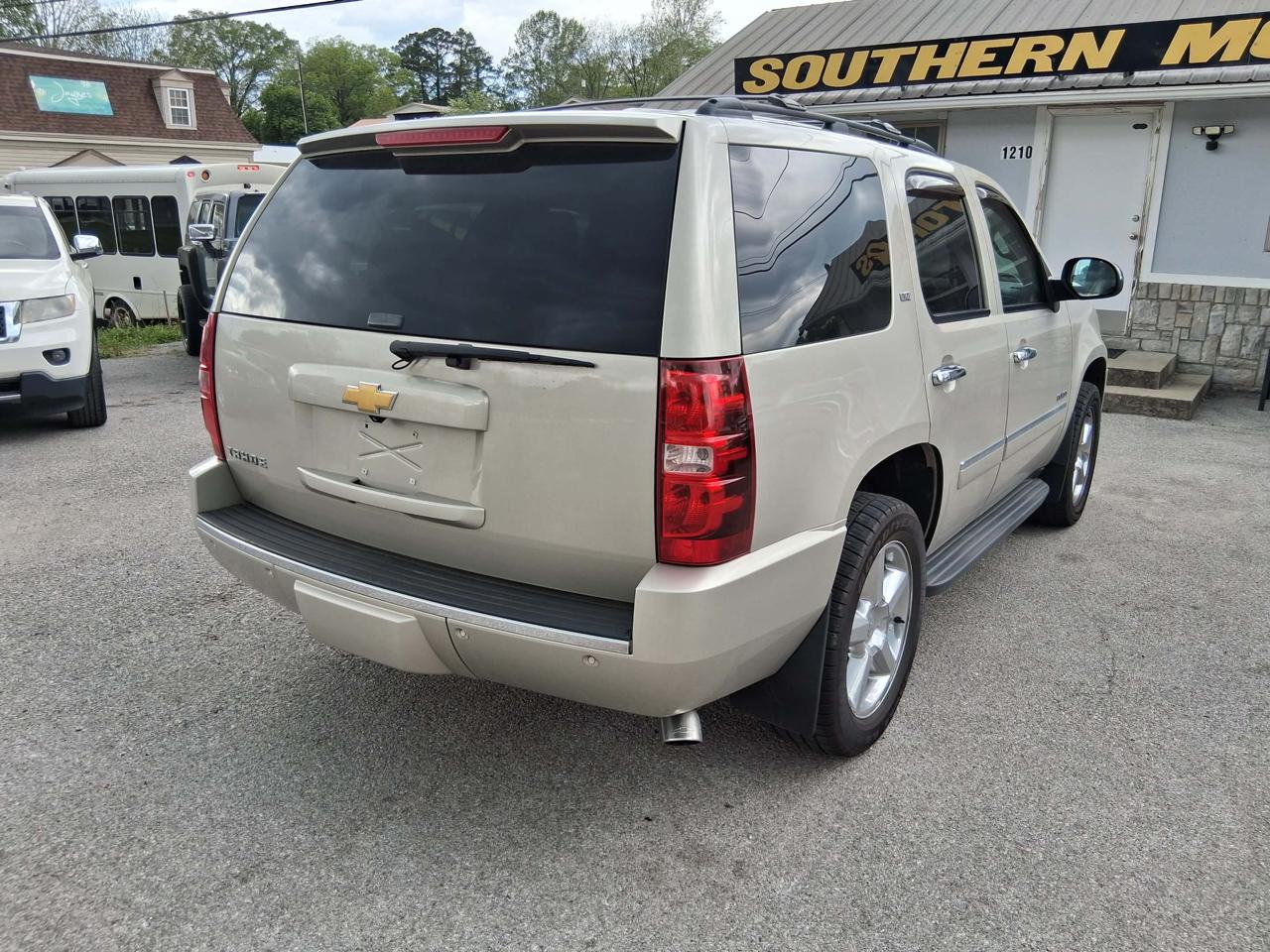 Chevrolet Tahoe 4WD 4dr 1500 LTZ 2013