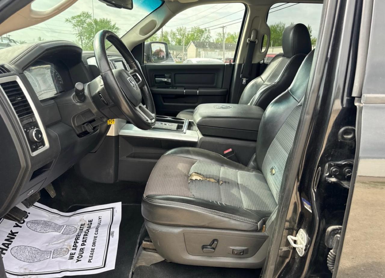 RAM 1500 4WD Crew Cab 140.5" Sport 2011