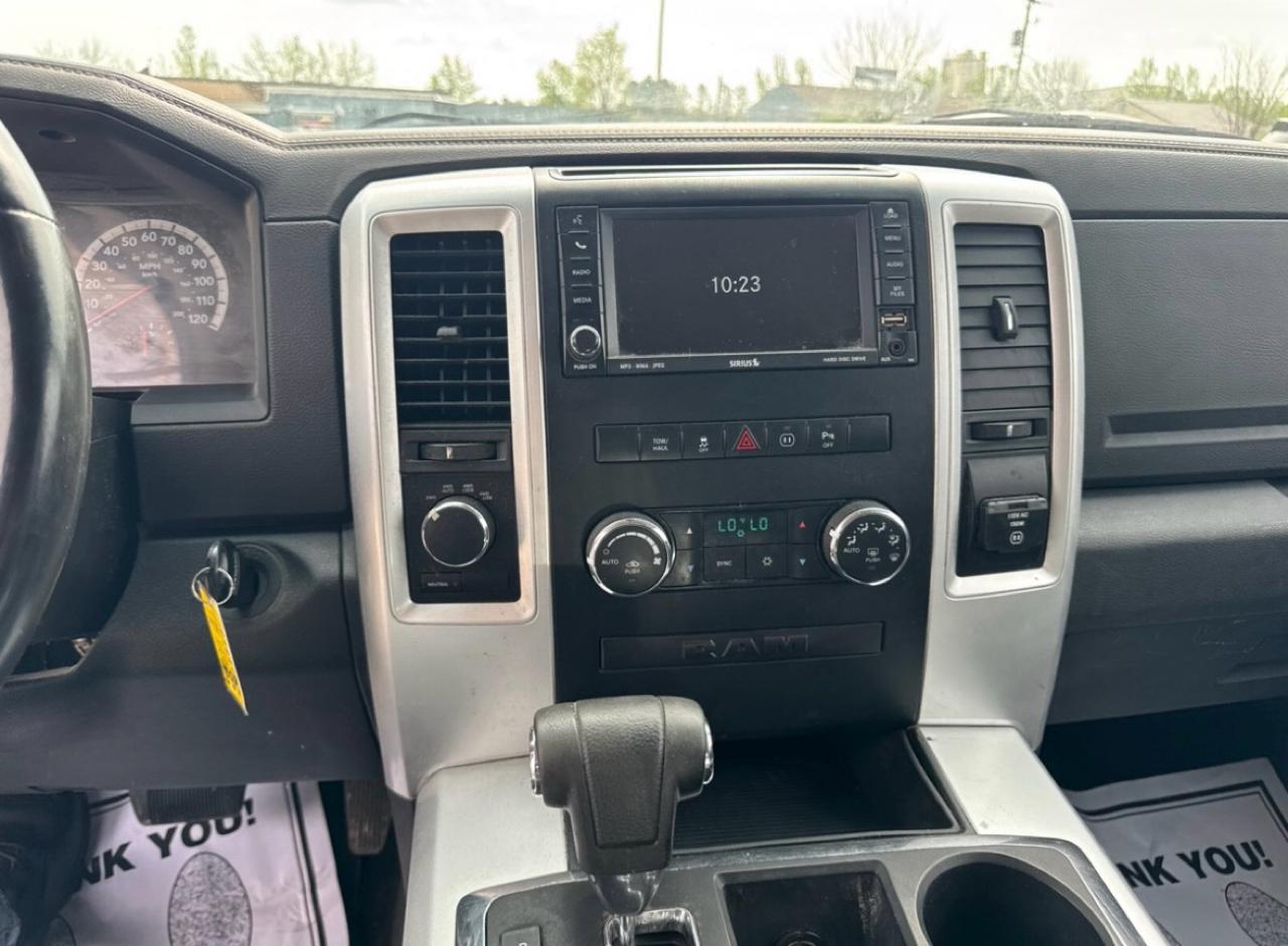 RAM 1500 4WD Crew Cab 140.5" Sport 2011