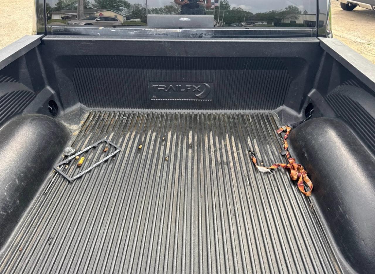 RAM 1500 4WD Crew Cab 140.5" Sport 2011