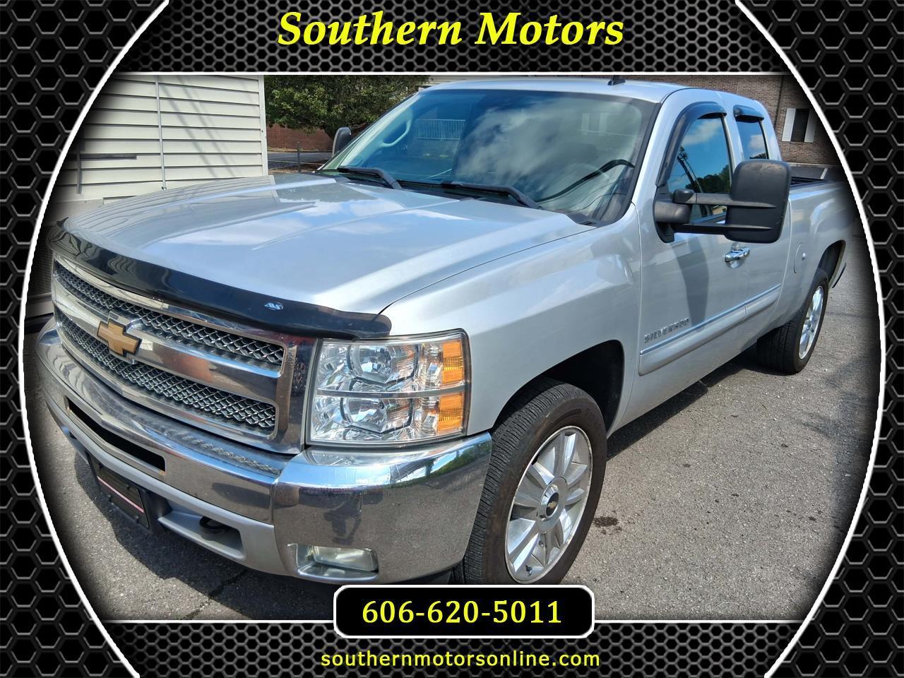 2013 Chevrolet Silverado 1500 LT Ext. Cab Long Box 4WD