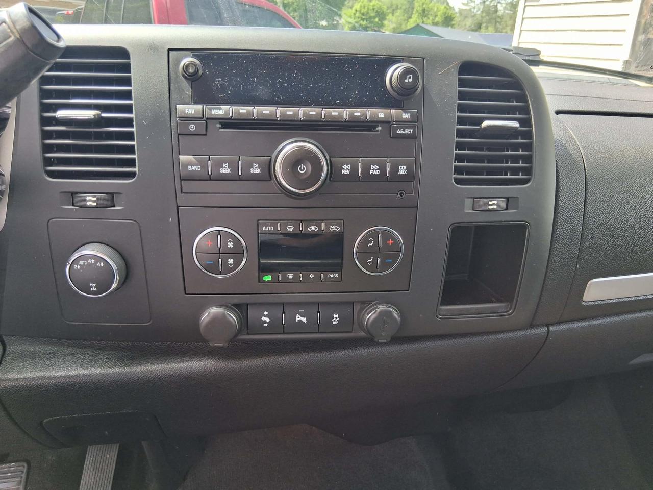 Chevrolet Silverado 1500 LT Ext. Cab Long Box 4WD 2013