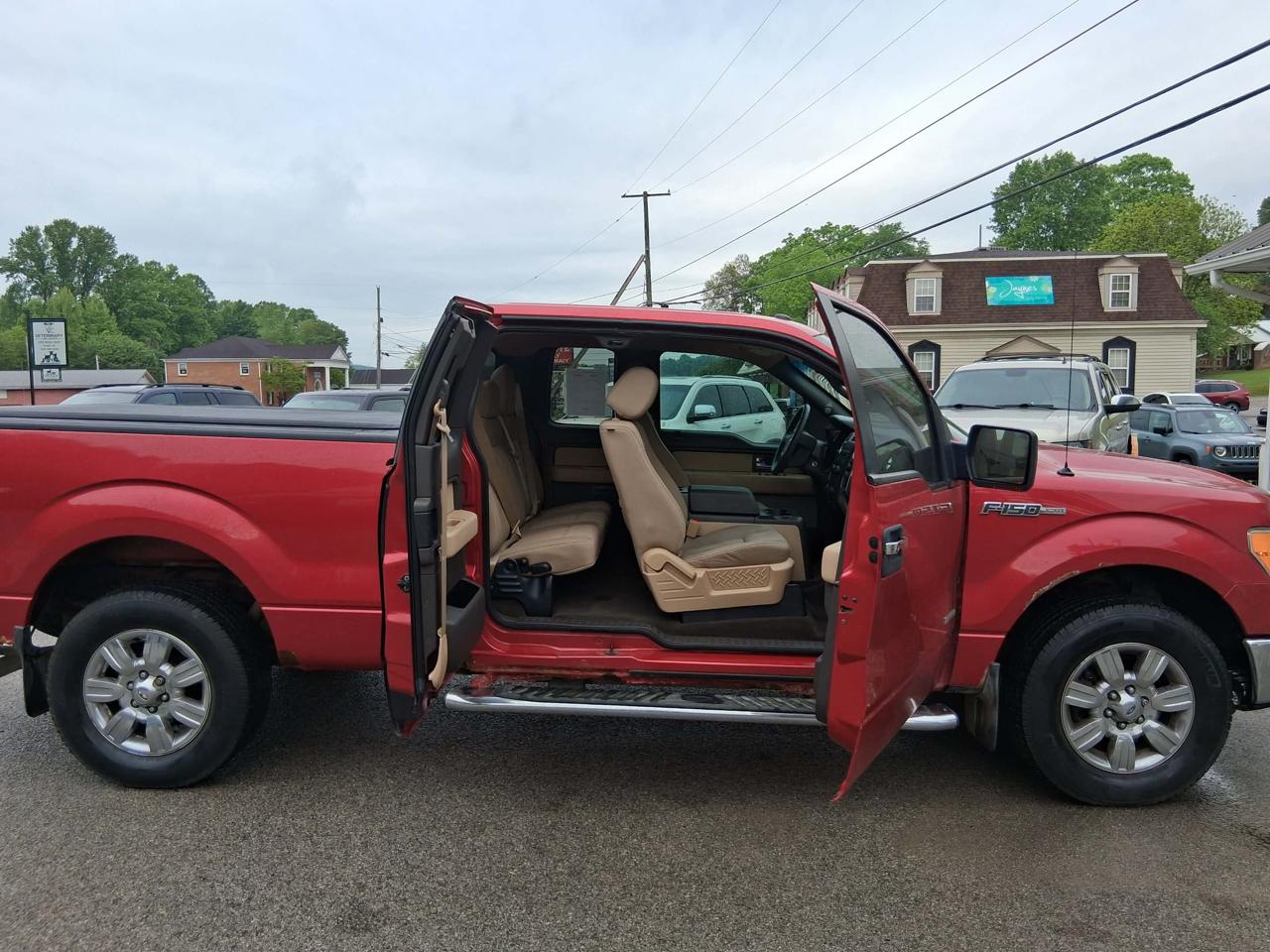 Ford F-150 XL SuperCab 6.5-ft. Bed 2WD 2012