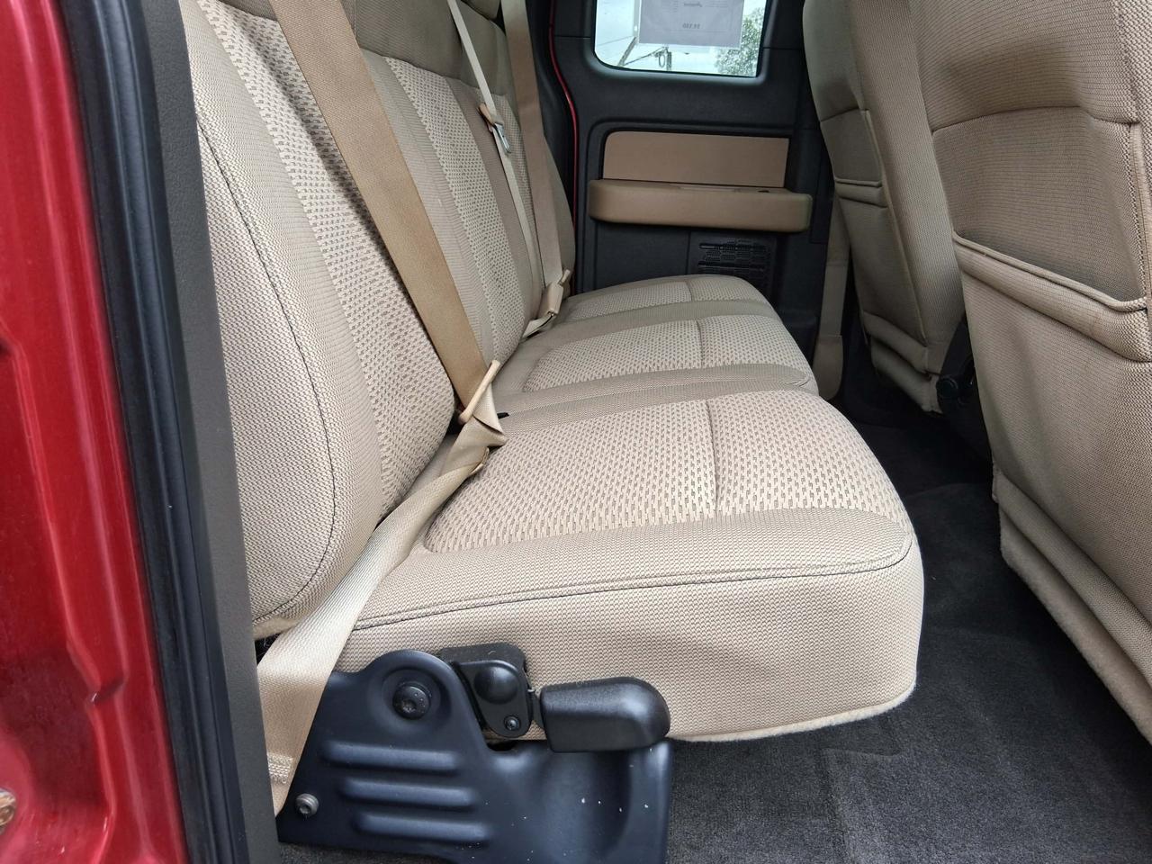 Ford F-150 XL SuperCab 6.5-ft. Bed 2WD 2012