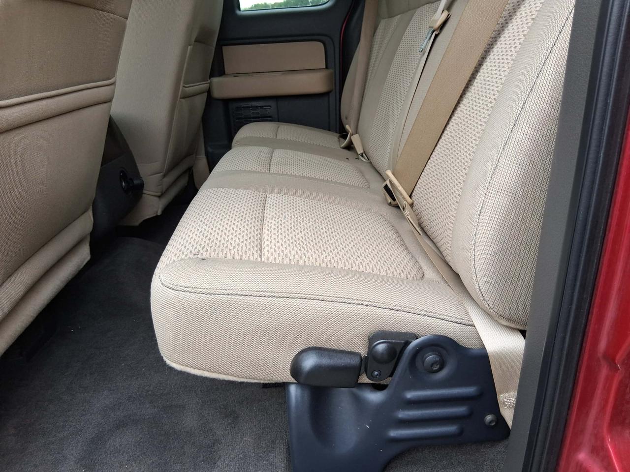 Ford F-150 XL SuperCab 6.5-ft. Bed 2WD 2012