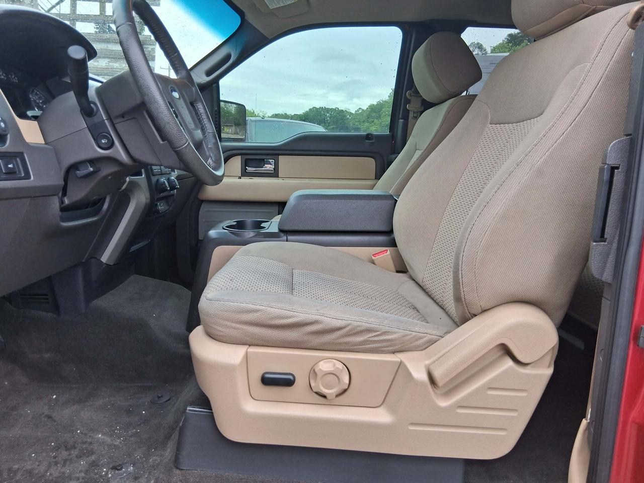 Ford F-150 XL SuperCab 6.5-ft. Bed 2WD 2012