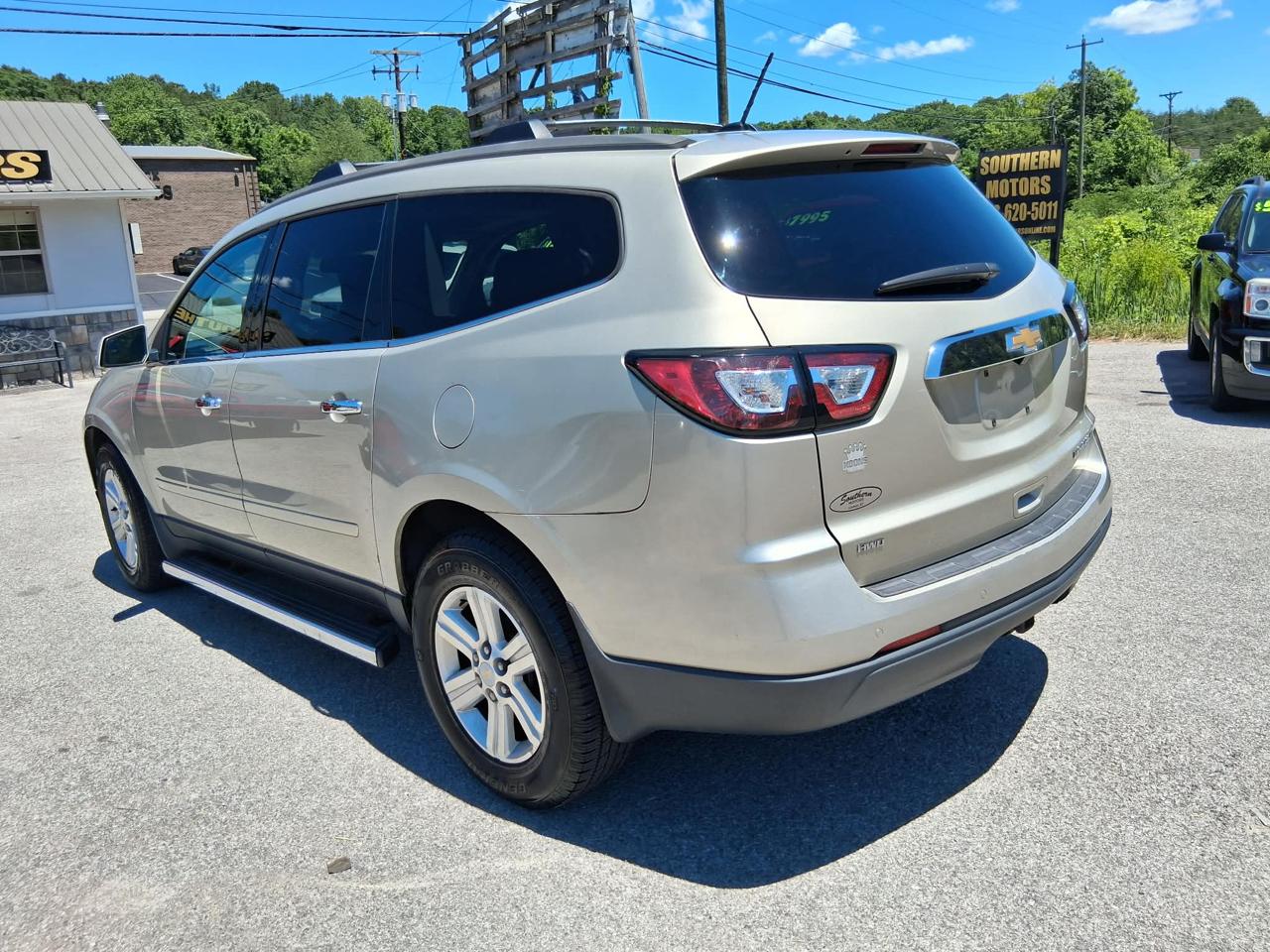 Chevrolet Traverse 2LT AWD 2013