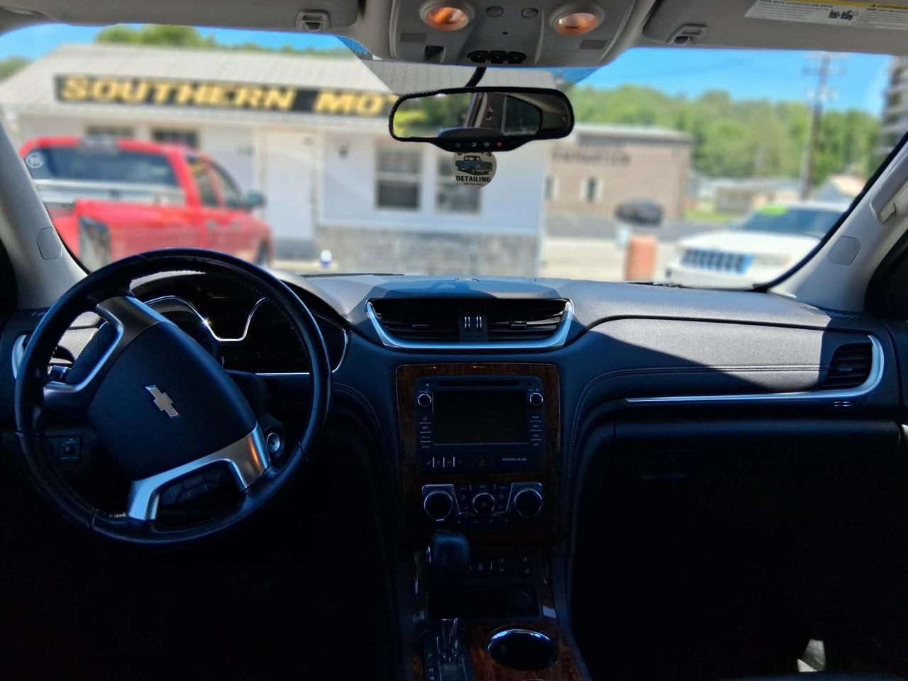 Chevrolet Traverse 2LT AWD 2013