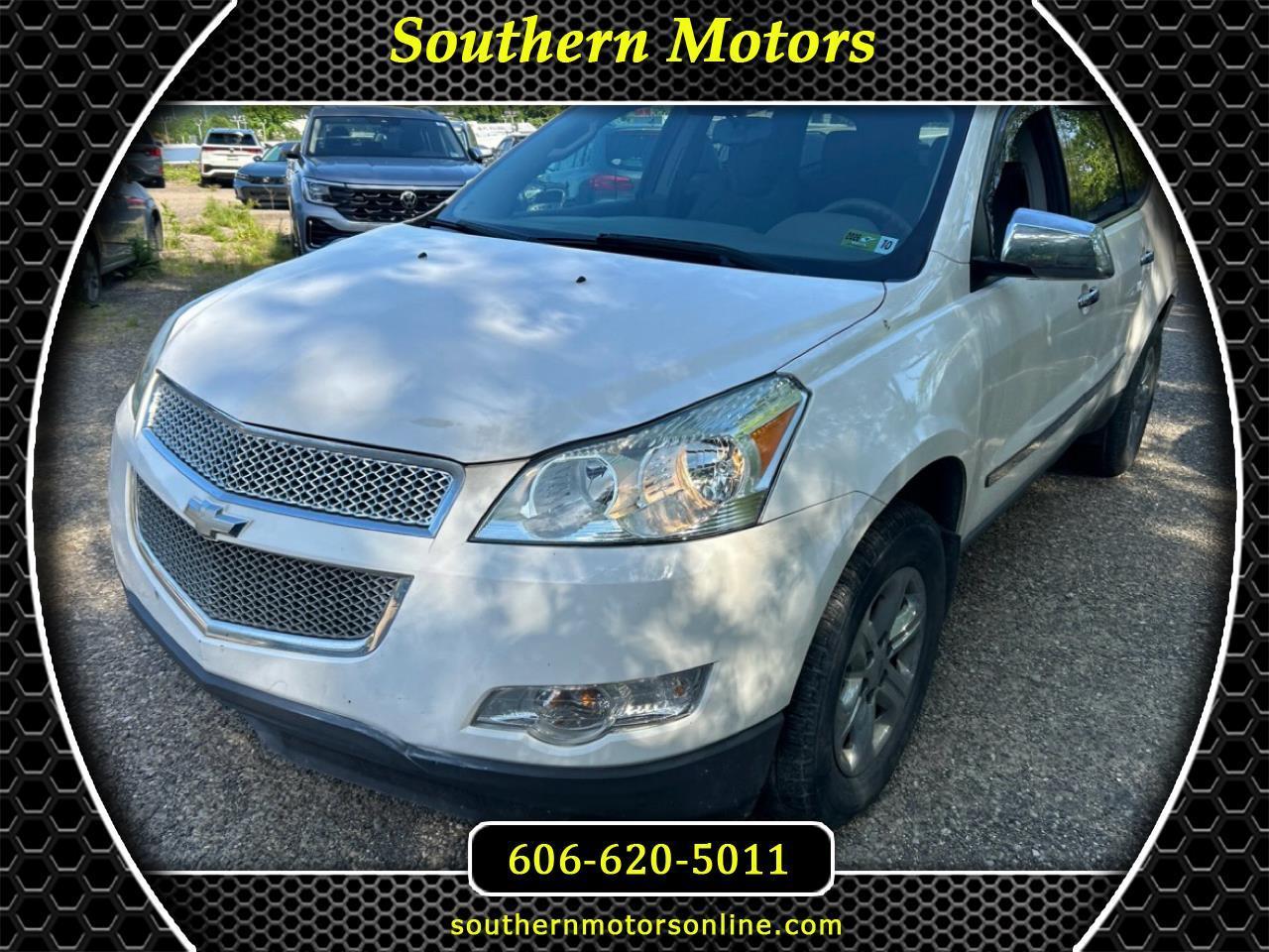 Chevrolet Traverse LS FWD 2011