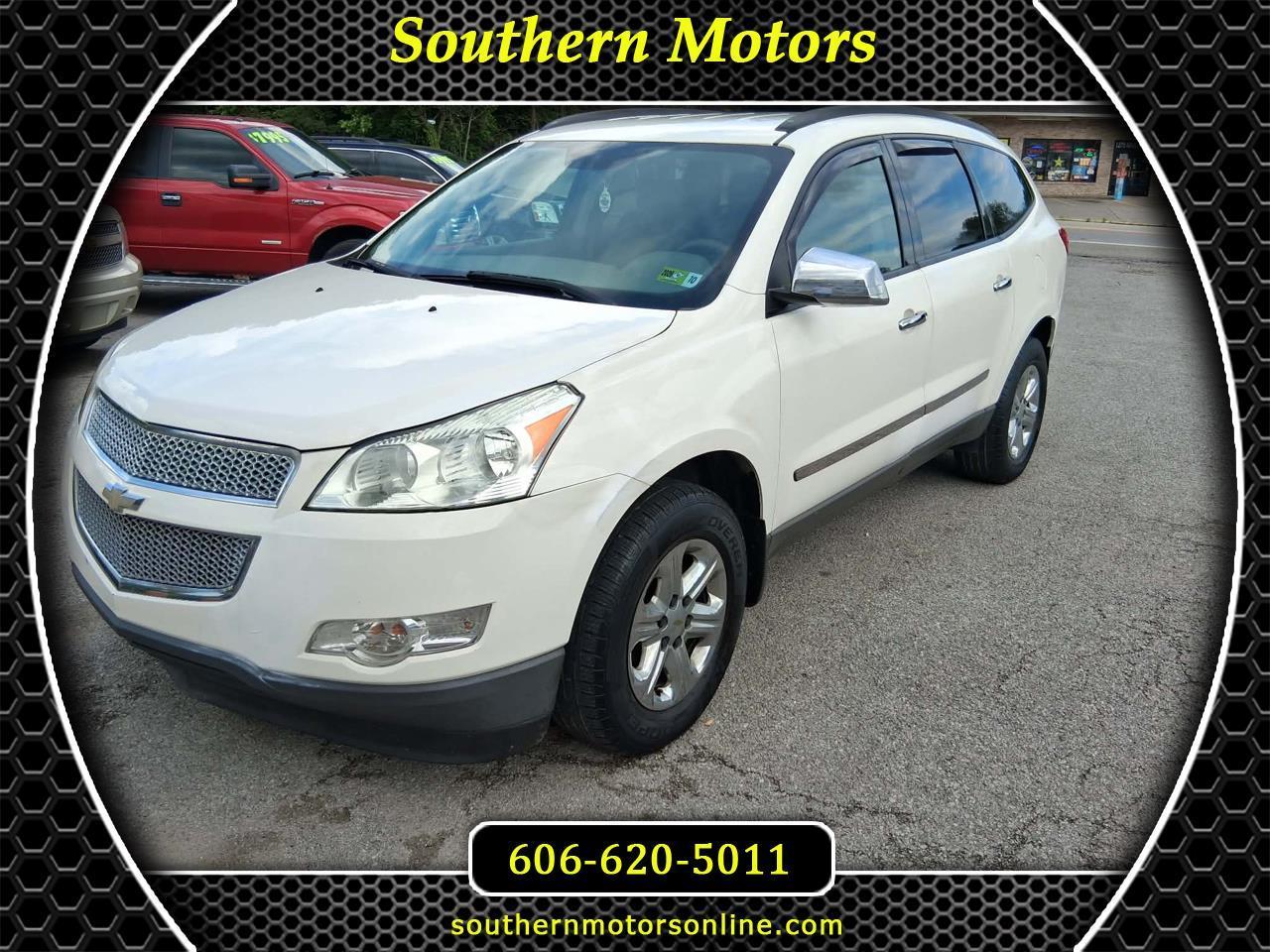 Chevrolet Traverse LS FWD 2011