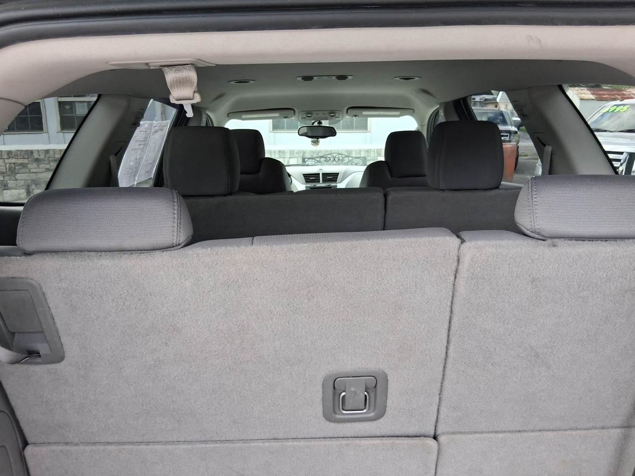 Chevrolet Traverse LS FWD 2011