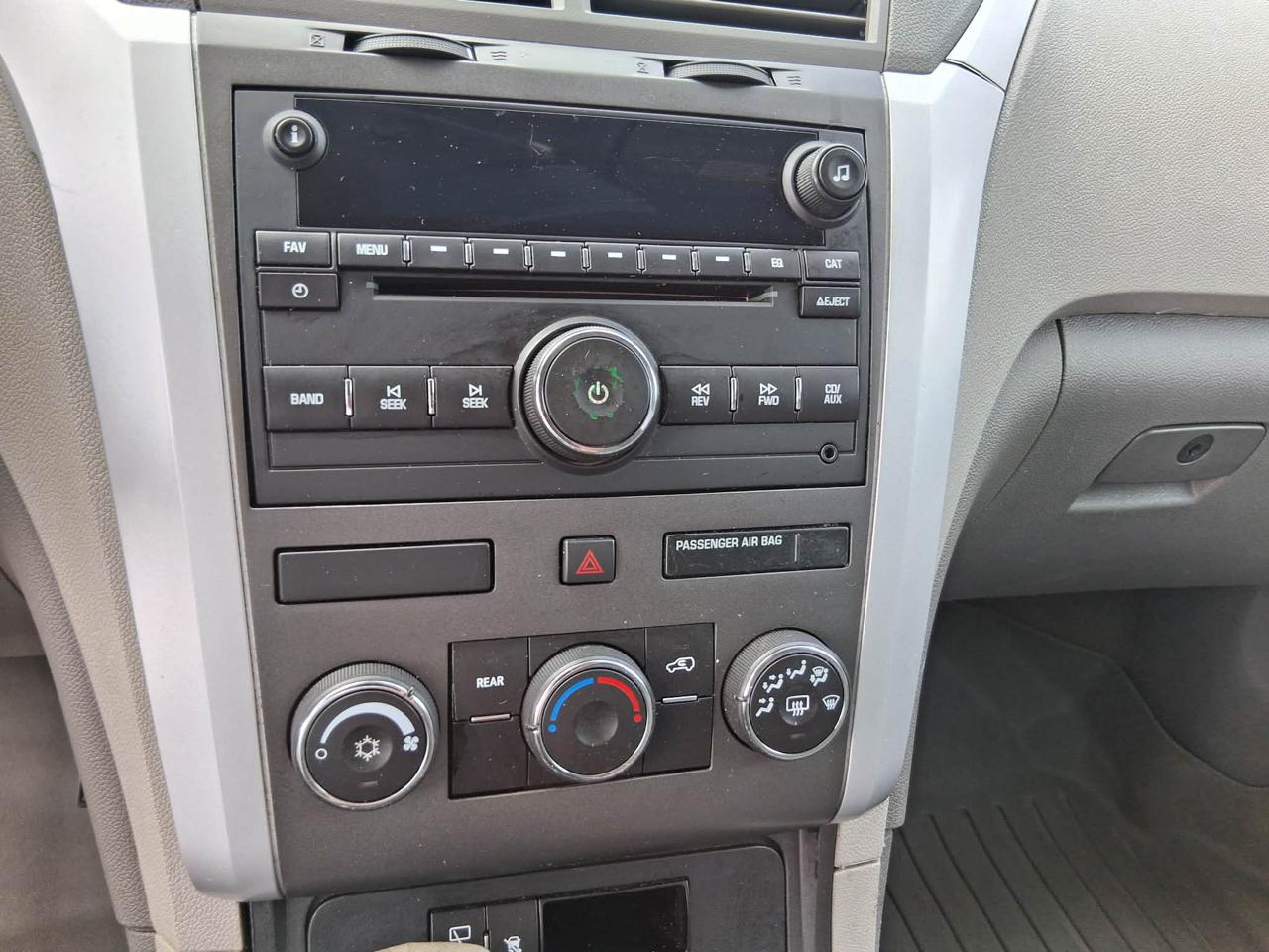 Chevrolet Traverse LS FWD 2011