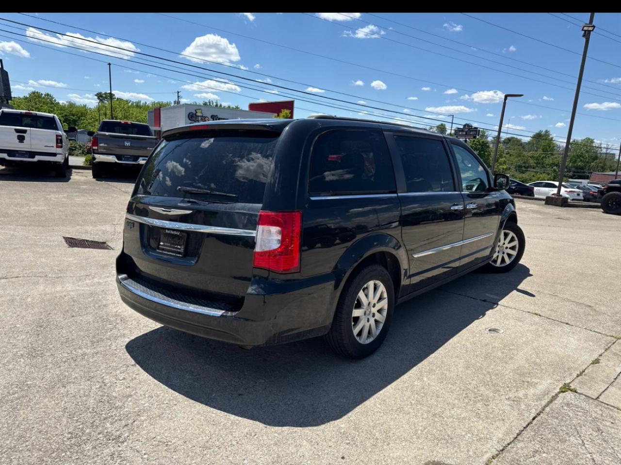 Chrysler Town & Country Touring 2016