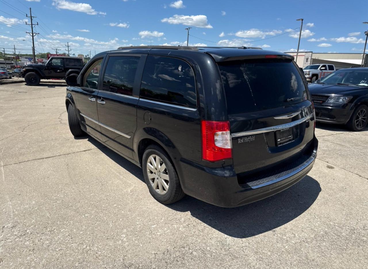 Chrysler Town & Country Touring 2016
