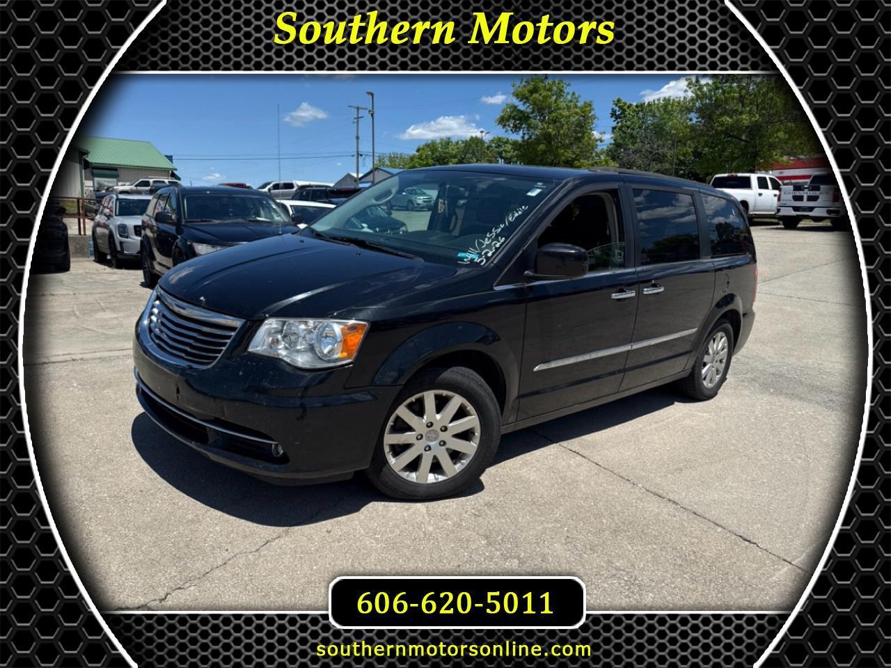 2016 Chrysler Town & Country Touring