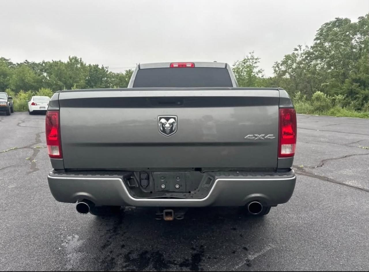 RAM 1500 ST Quad Cab 4WD 2012