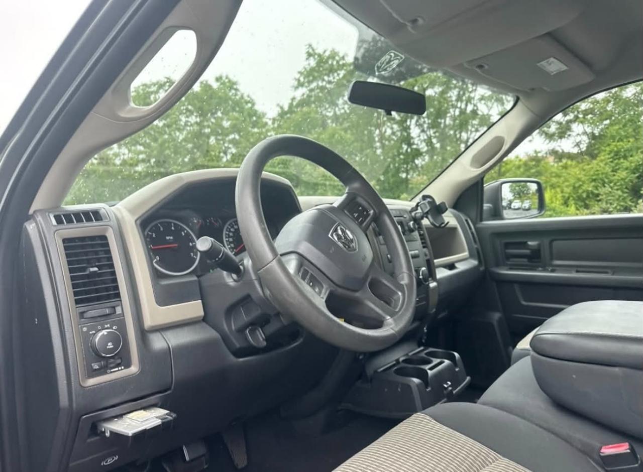RAM 1500 ST Quad Cab 4WD 2012