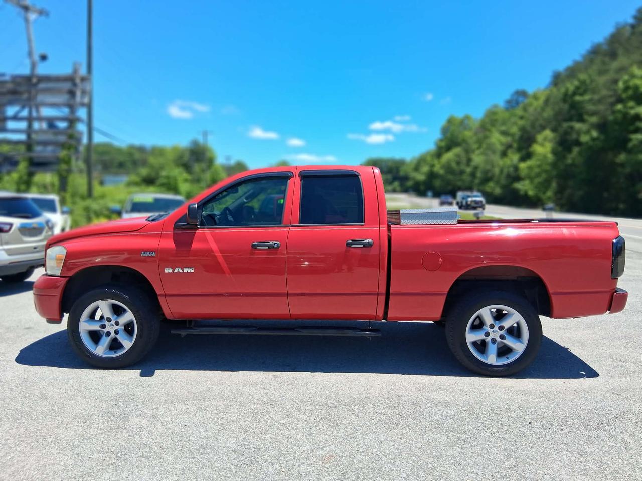Dodge Ram 1500 SXT Quad Cab Long Bed 4WD 2008