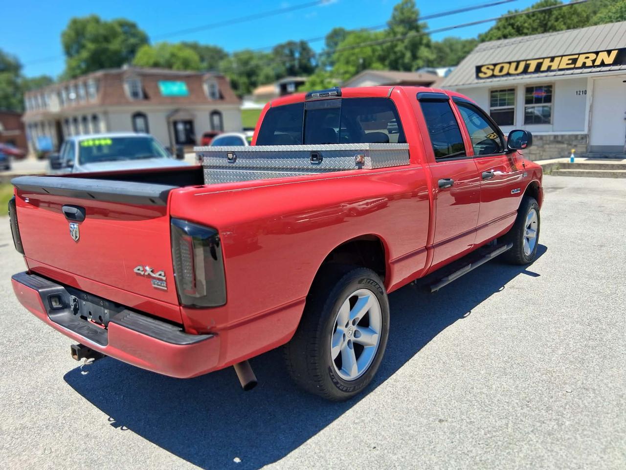 Dodge Ram 1500 SXT Quad Cab Long Bed 4WD 2008