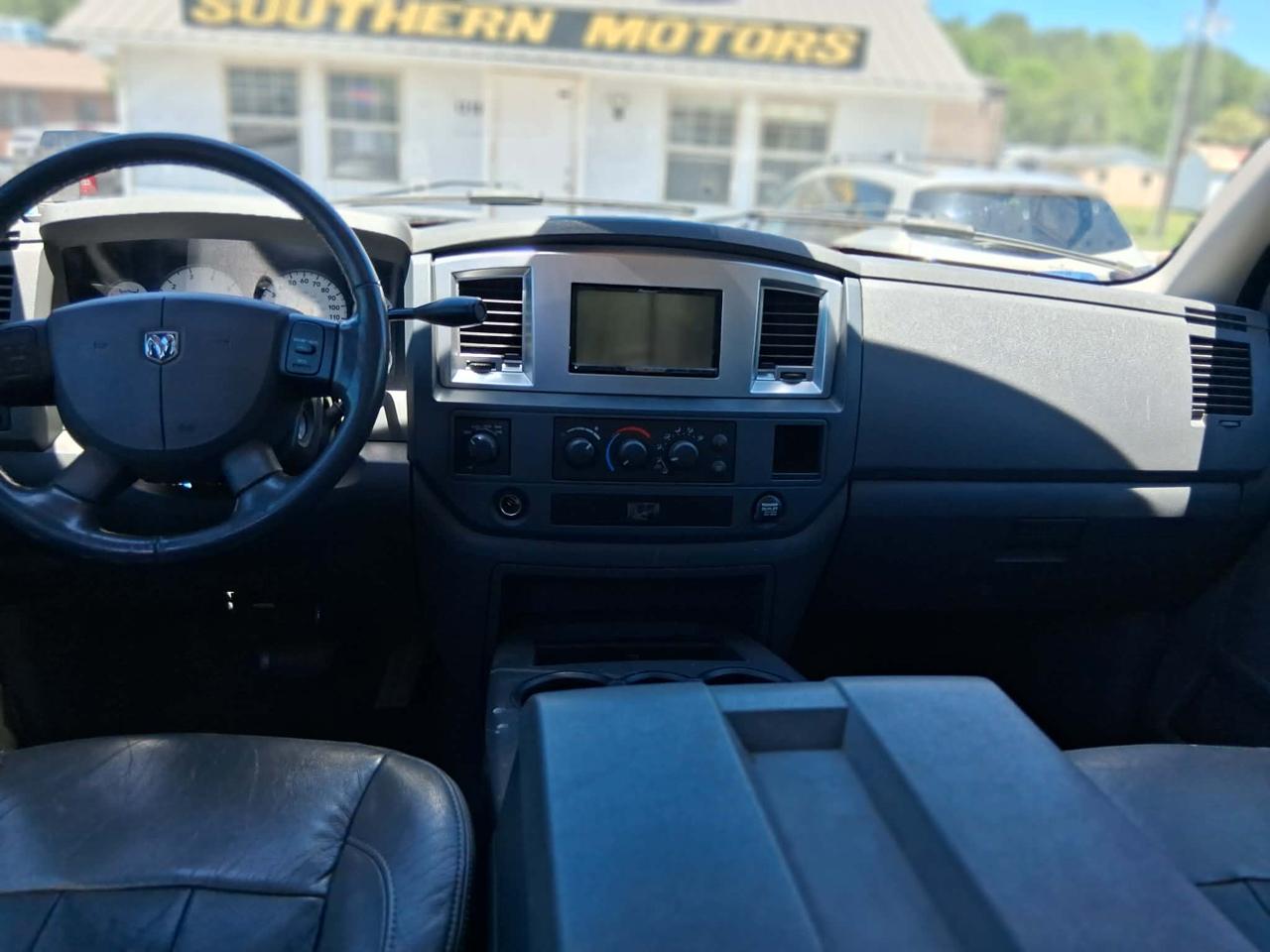 Dodge Ram 1500 SXT Quad Cab Long Bed 4WD 2008
