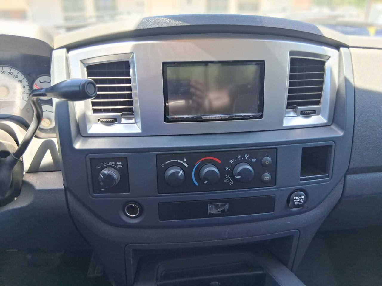 Dodge Ram 1500 SXT Quad Cab Long Bed 4WD 2008