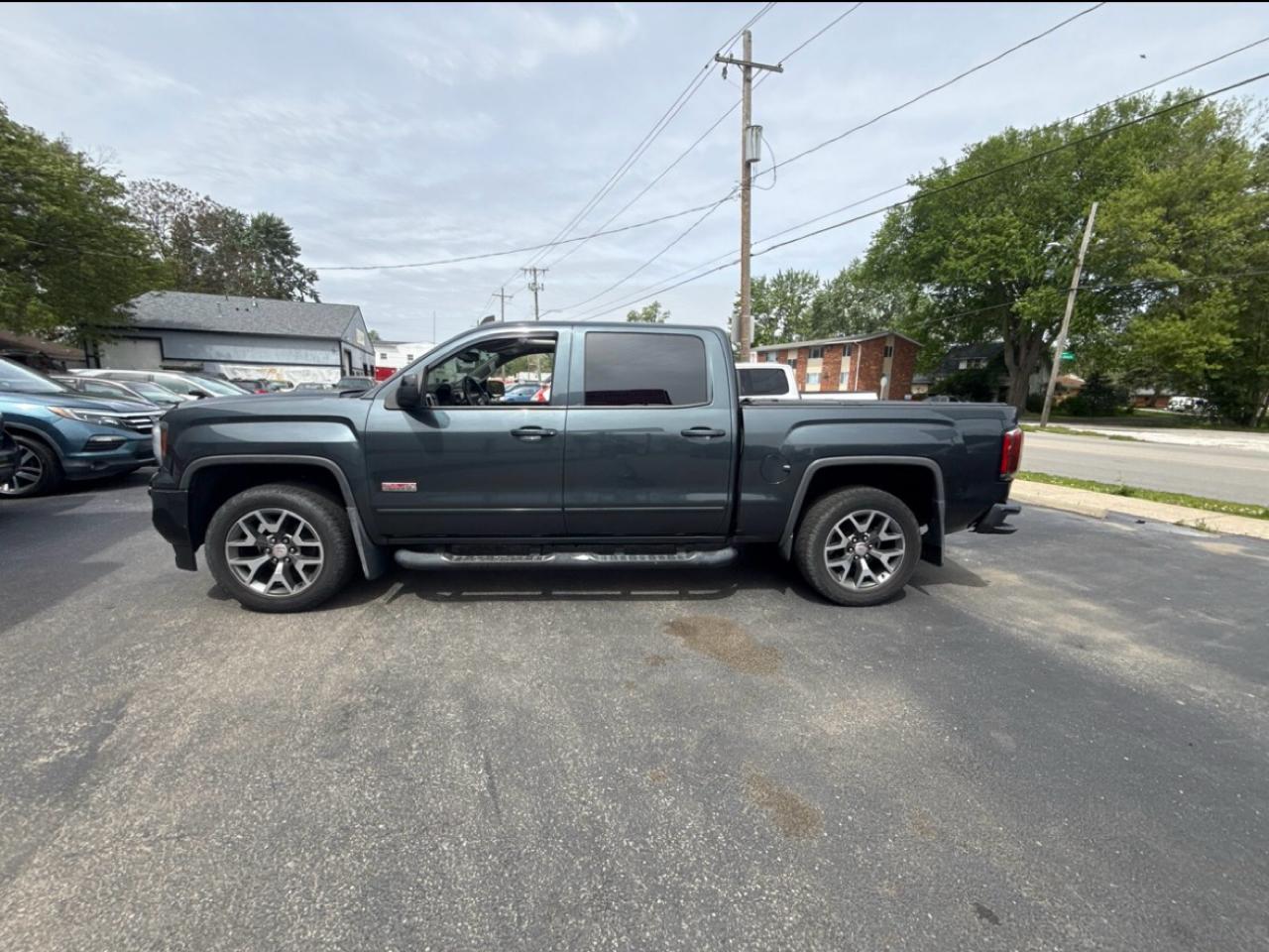 GMC Sierra 1500 4WD Crew Cab 147" SLT 2017