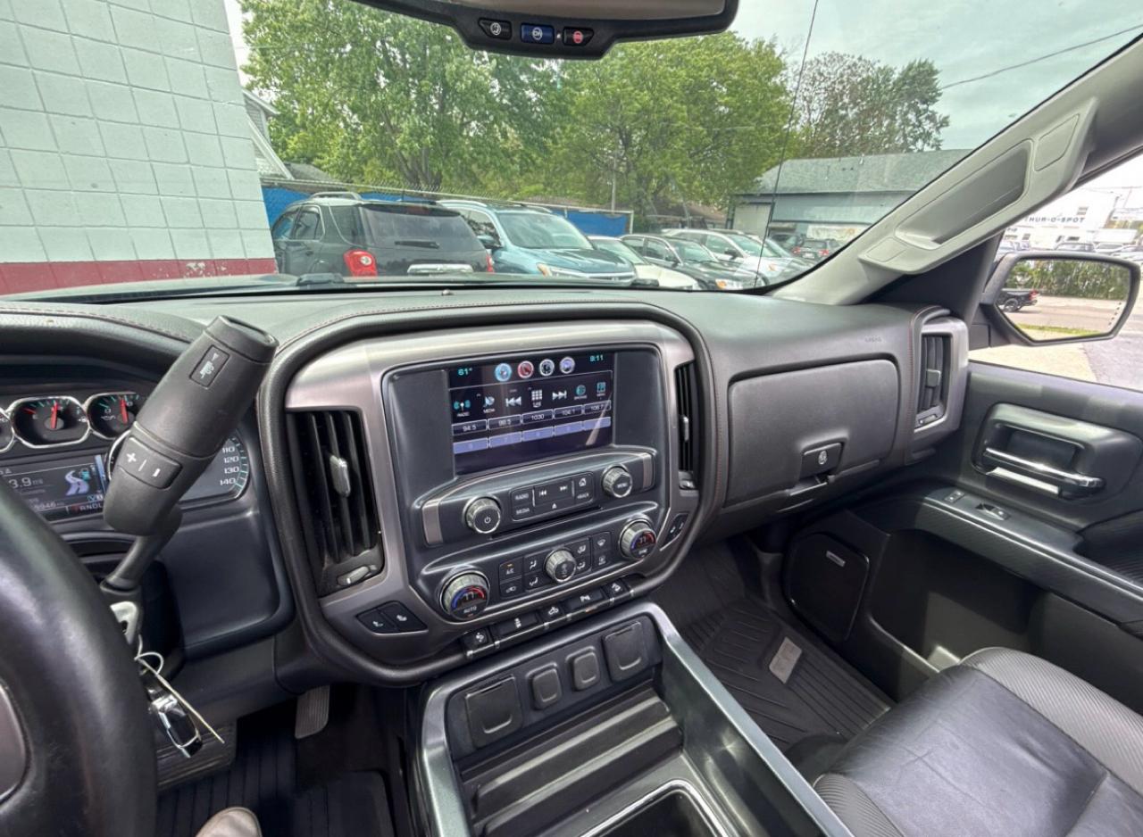 GMC Sierra 1500 4WD Crew Cab 147" SLT 2017