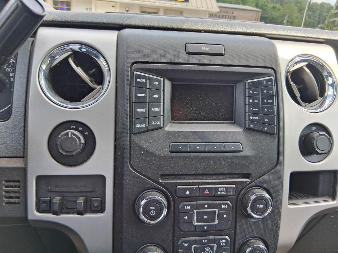 Ford F-150 XLT SuperCab 8-ft. Bed 4WD 2013