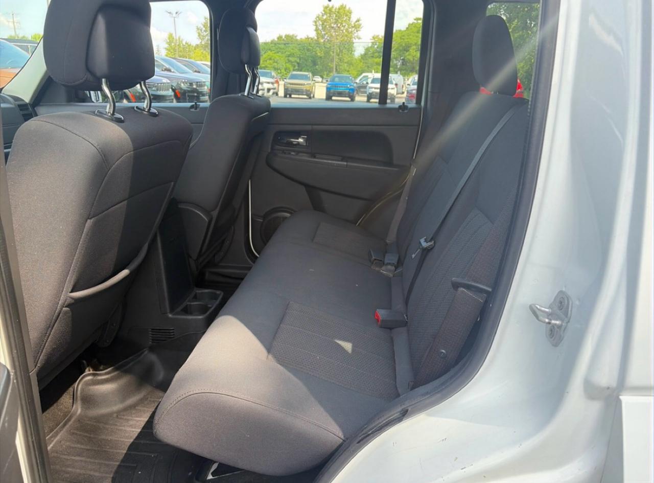 Jeep LIBERTY SP  2012