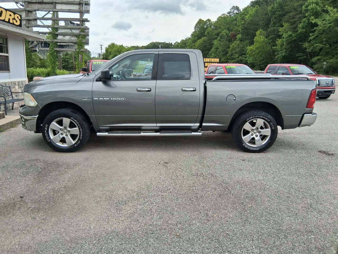 RAM 1500 4WD Quad Cab 140.5" Big Horn 2012