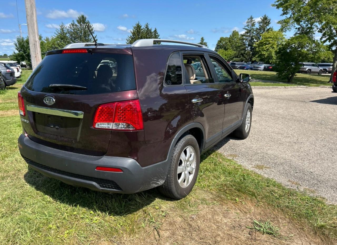 Kia Sorento 2WD 4dr I4 Base 2012