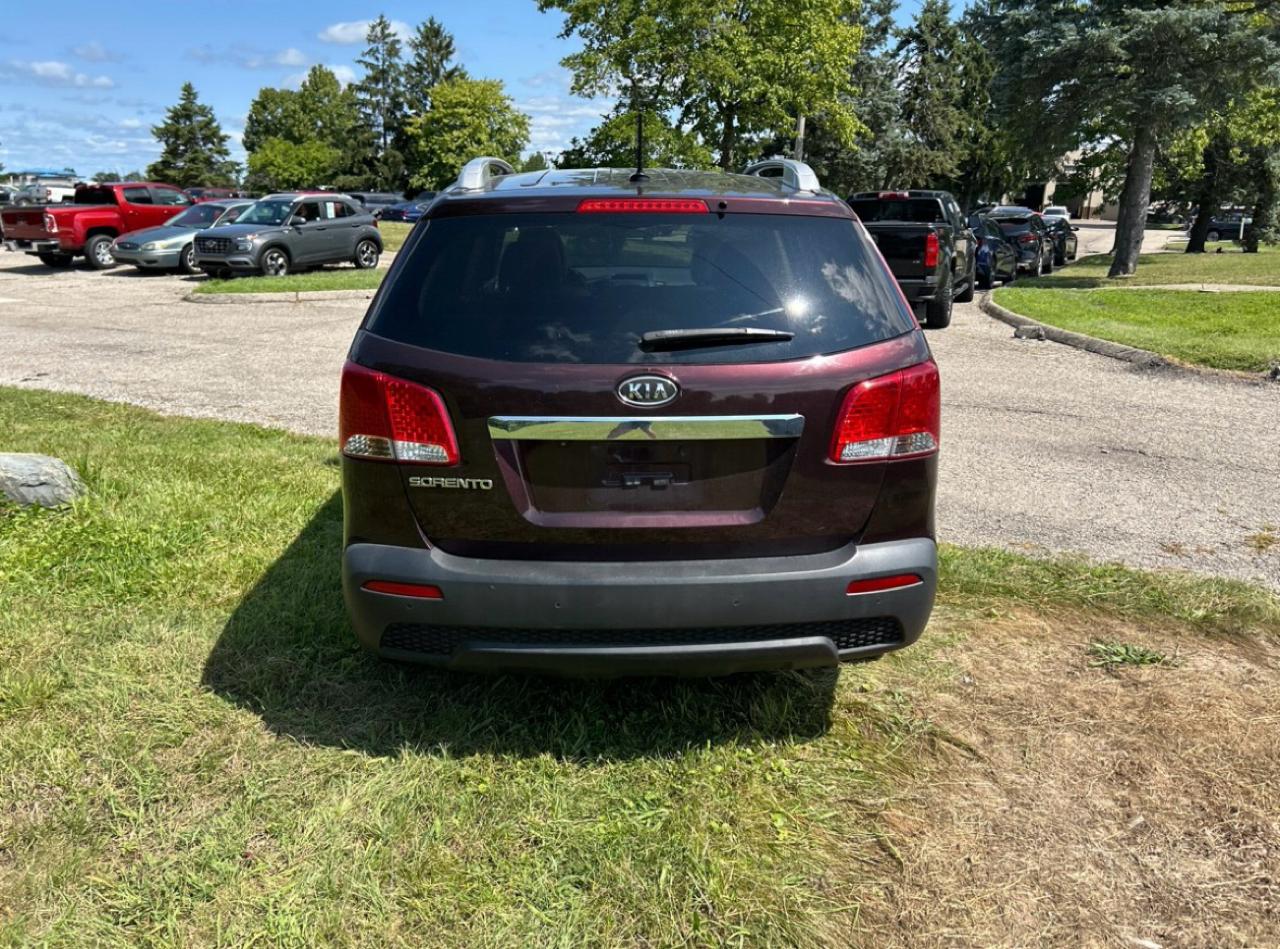 Kia Sorento 2WD 4dr I4 Base 2012