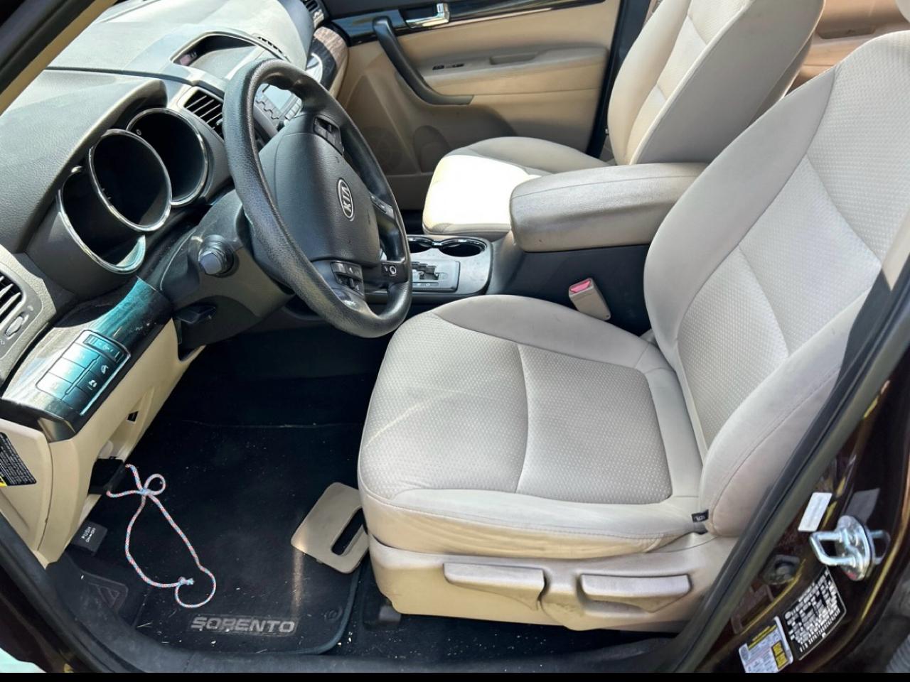 Kia Sorento 2WD 4dr I4 Base 2012