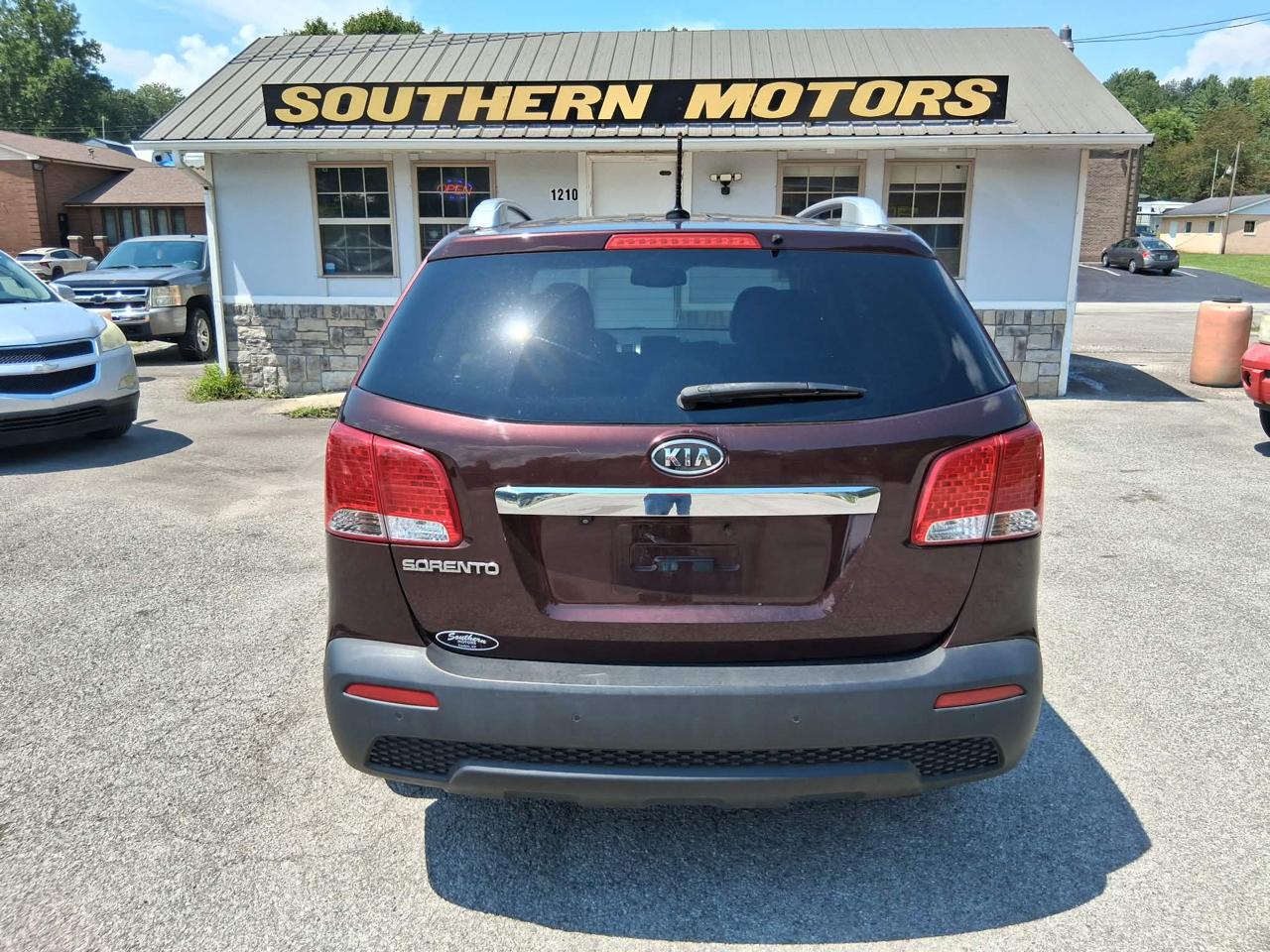 Kia Sorento 2WD 4dr I4 Base 2012