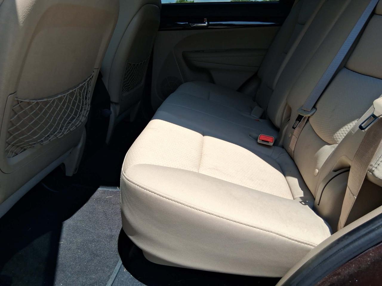 Kia Sorento 2WD 4dr I4 Base 2012